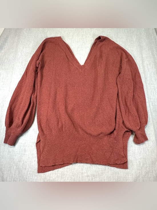 Yes Lola Sweaters - Yes LOLA Rust V-Neck oversized Lightweight Knit Sweater